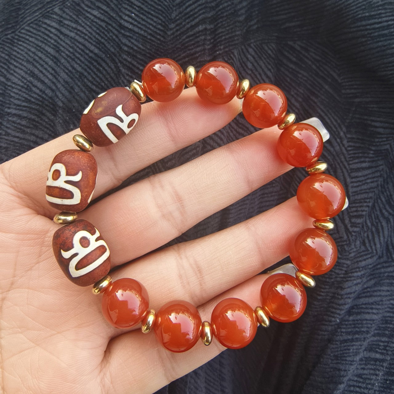 Dzi bracelets, Tibetan agate three-eyed Dzi bracelets, Tibetan nine-eyed Dzi, agate Dzi