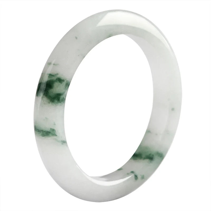Jade “Floating Flower” Ring – Elegant and Timeless