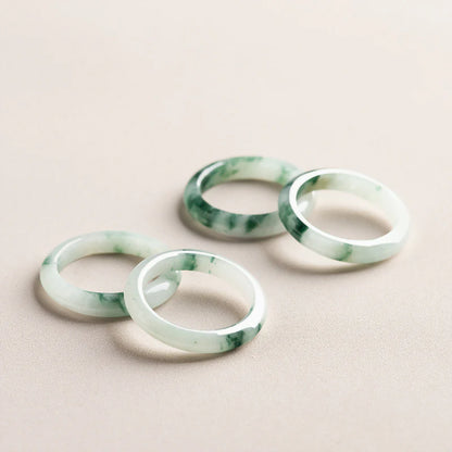 Jade “Floating Flower” Ring – Elegant and Timeless